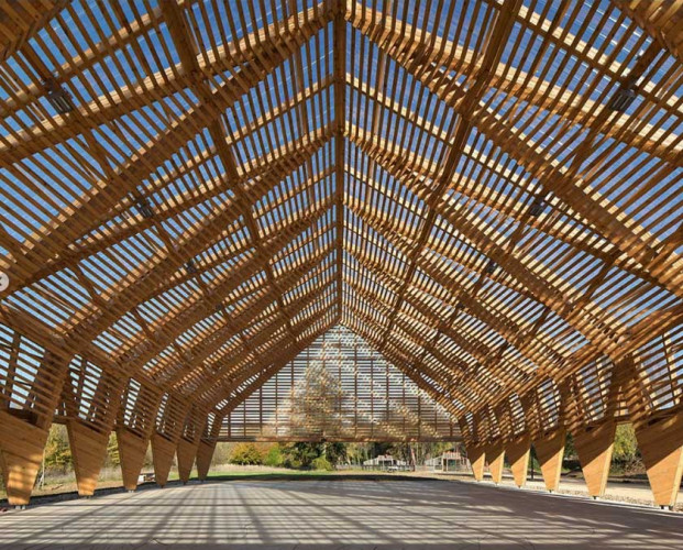 Прозорі полікарбьонатні панелі